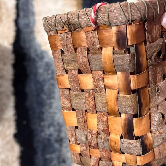 ARTIST Elise Thornton 6" Woven Willow Bark Basket - Created by Artist in WI NWT - Picture 13 of 15
